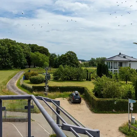 Family Close To The Sea By Renters Apartment